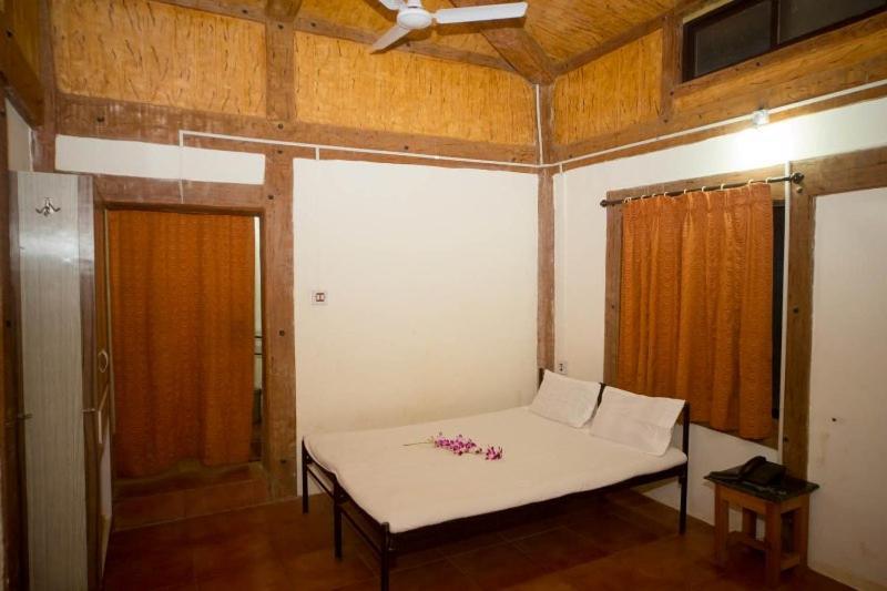 Surya Shibir Resort Pune Luaran gambar