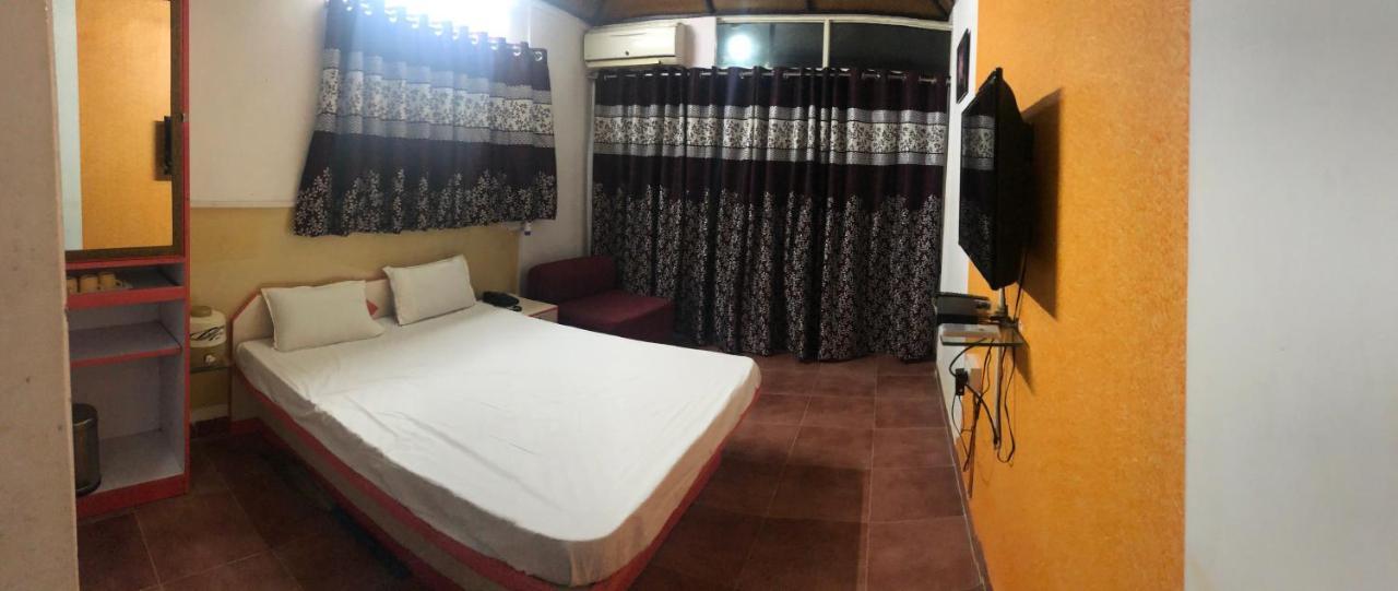 Surya Shibir Resort Pune Luaran gambar